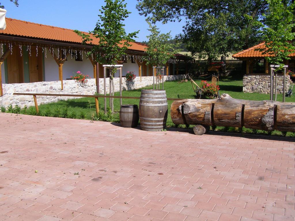 Hotel Na Statku Mirosov Ngoại thất bức ảnh