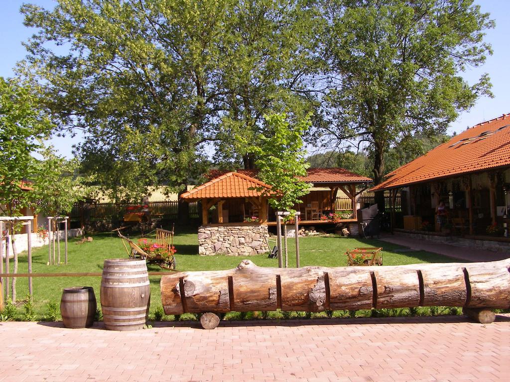 Hotel Na Statku Mirosov Ngoại thất bức ảnh